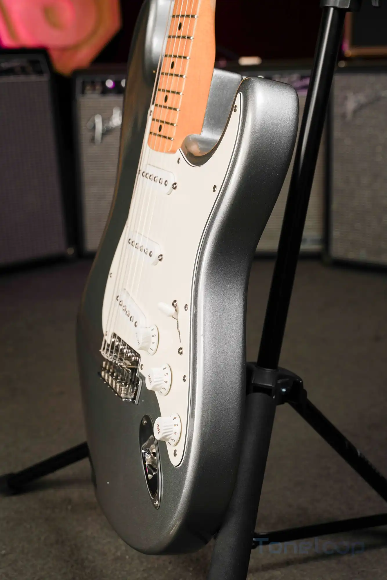Fender Standard Stratocaster - Image 5