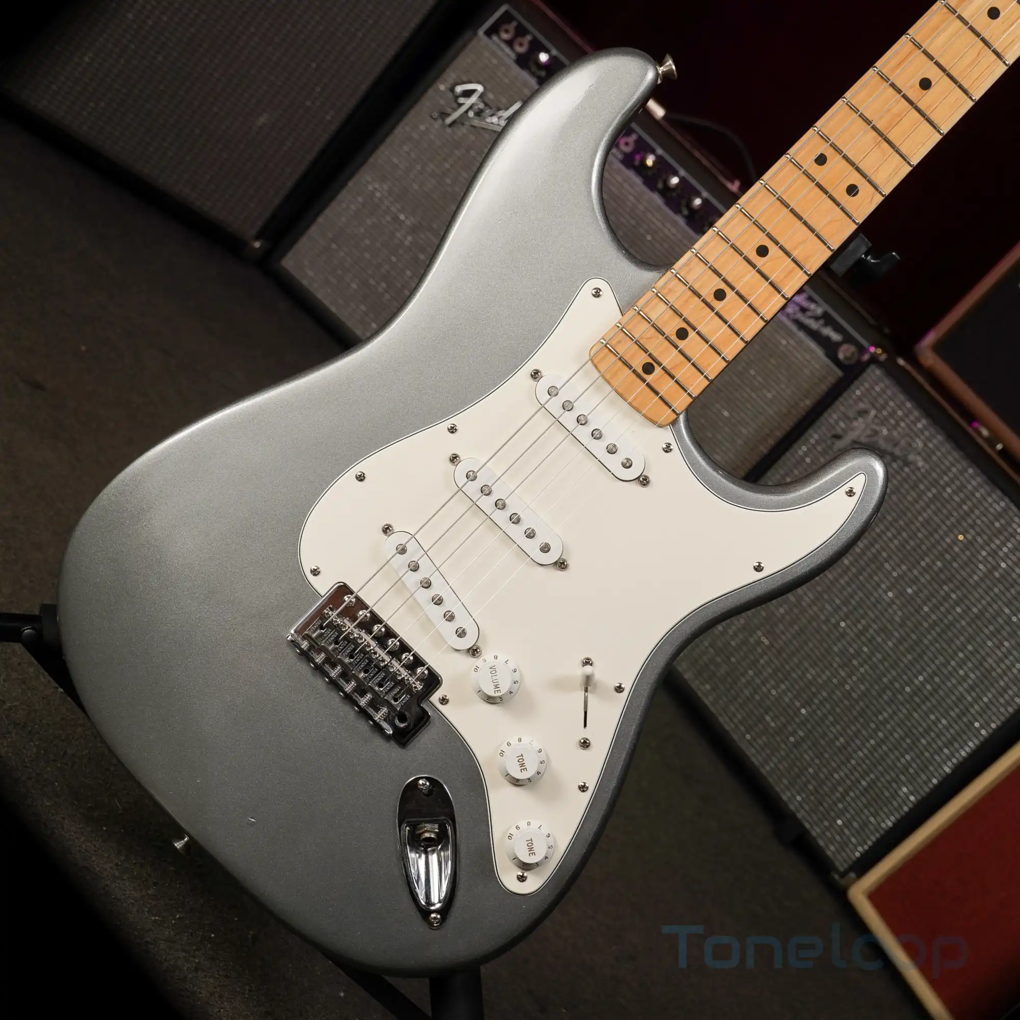 Fender Standard Stratocaster